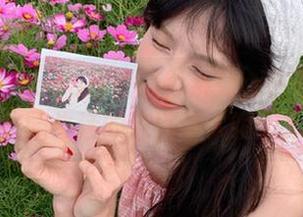 美媛馆 – Love陆瓷摄影系列：在图库中分享校园生活的点滴动人瞬间.txt