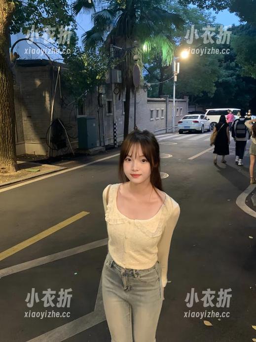 美媛馆 - 与绮里嘉ula共同探索：皮衣写真中的时尚灵感与精美套图.txt