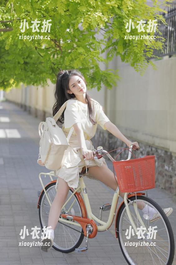 美媛馆-许诺sabrina 美媛馆 - 轻盈的裤里丝与许诺sabrina的私拍写真,描绘出少女心中的无尽幻想.txt