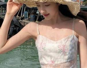 花漾show – 嘘！Cris_卓娅祺的妹妹，原图与图片展现她的青春魅力.txt