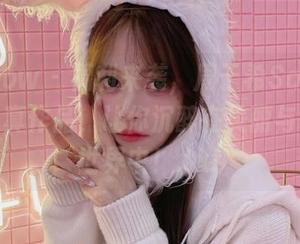花漾show – 福利来袭，周于希Sandy的礼服写真作品，让你沉醉在美丽与艺术的世界中！.txt