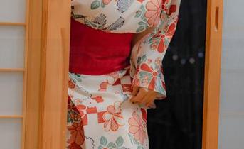 定格浪漫：下载荒井喵喵情人节自撮原图，收获甜蜜与美好.txt