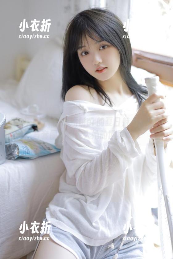 微密圈 - 体验葱油饼er的夏日魅力：原图与套图带你走入她的世界.txt