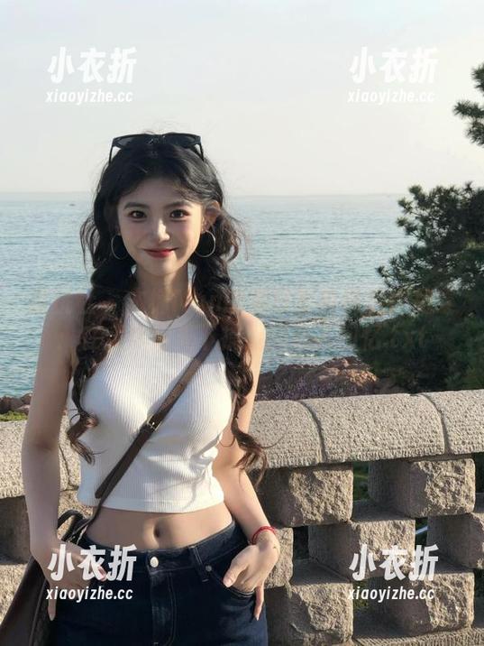 蜜桃社-木楠Nan 蜜桃社 - 木楠Nan的夏日写真精选作品集:在炙热阳光下捕捉的动人回忆.txt