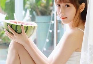 蜜桃社 – 网络红人雪飞毛衣写真美图资源，点亮你的冬季时尚之路！.txt