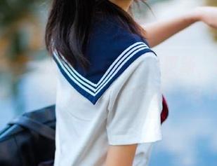 袜啵啵 – 小沫女仆图集在线更新，伴你走进每一个充满梦幻的写真瞬间.txt