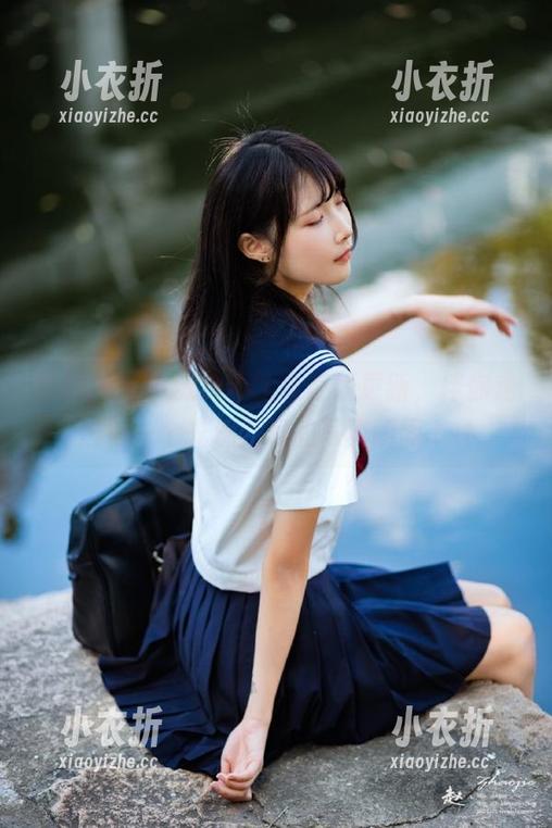 袜啵啵 - 小沫女仆图集在线更新，伴你走进每一个充满梦幻的写真瞬间.txt