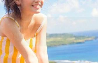 袜啵啵 – 细腻的芝士可爱全套图片，尽览她如花似玉的清新气息.txt