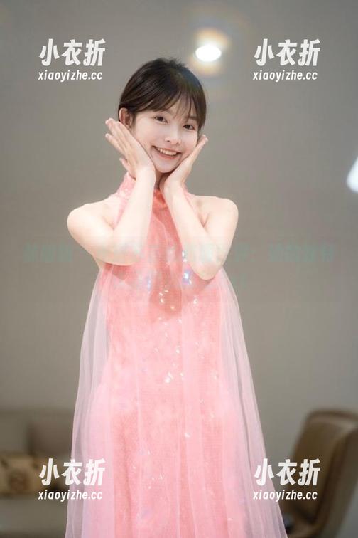 袜啵啵 - 走进苏苏的和服世界：她的独特作品图库揭秘.txt