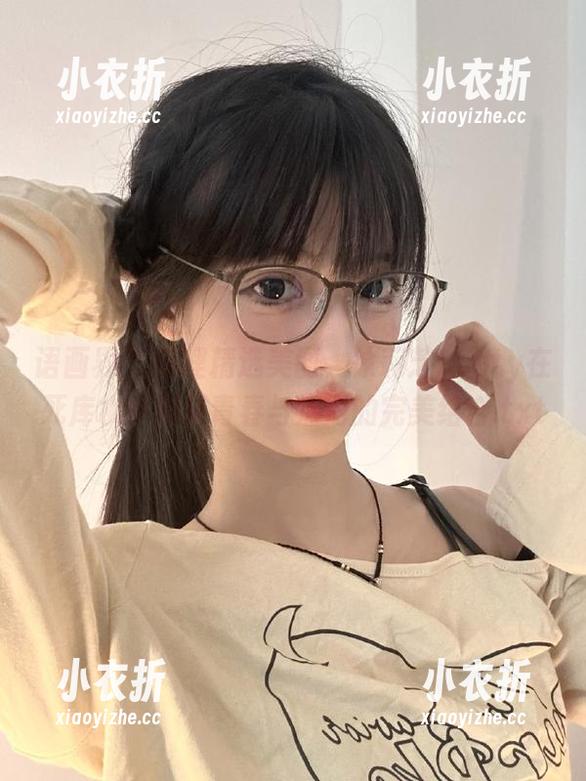 语画界 - 梳理精选美图，徐莉芝Booty在死库水中展现青春与活力的完美结合.txt