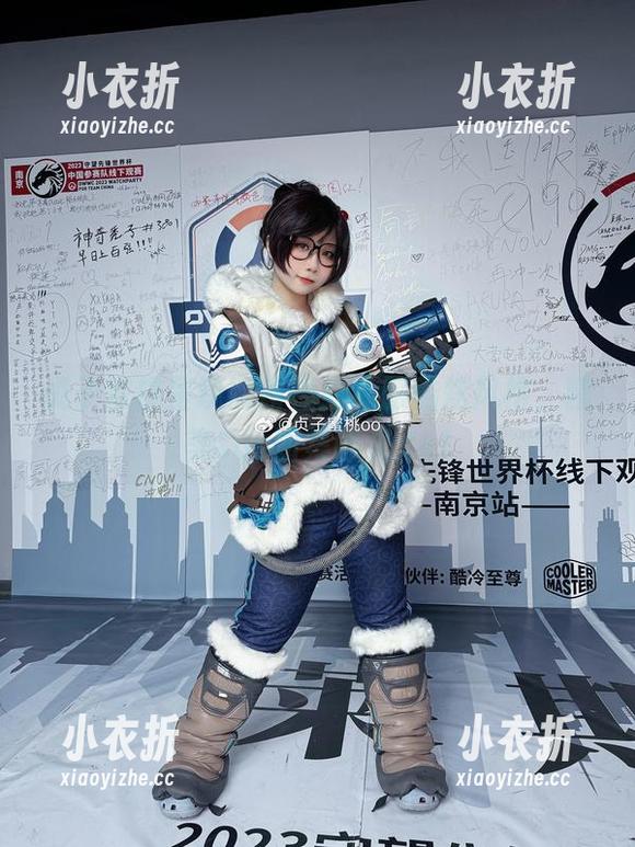 贞子蜜桃呈现娜露梅亚礼服酷炫风格，精美Cos图集曝光.txt