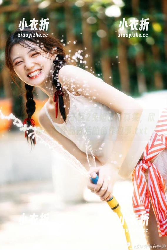 轩子巨2兔 微密圈 - 分享轩子巨2兔妲己写真集,欣赏她每一幅作品背后的创作故事.txt