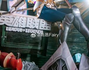 让人目眩神迷的阮邑Fairy美脚，原图壁纸一键下载，绝对值得！.txt