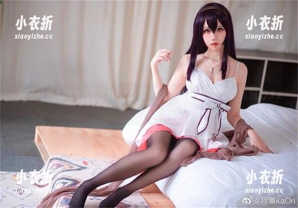 走进阿薰kaOri的黑丝OL世界：分享她的独特写真集魅力.txt