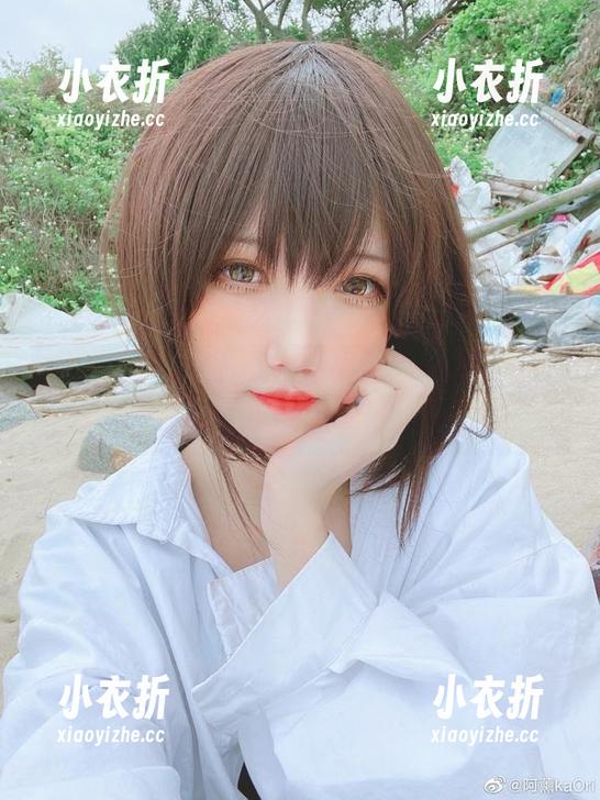 阳光下的阿薰kaOri：分享她的瑜伽与cos精彩瞬间.txt