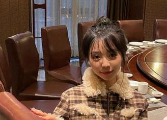 雅拉伊 – 最新婼茹黑色图包，究竟为何如此惊艳？一探究竟不妨试试.txt