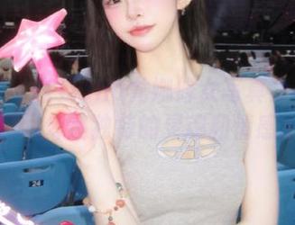 青豆客 – 感受Una尤娜修女写真之美：精选瞬间传递独特的灵魂和情感.txt