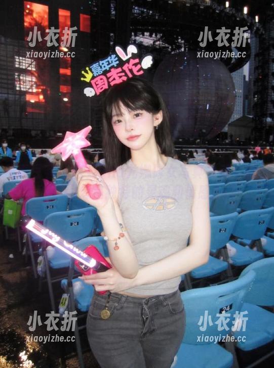 青豆客 - 感受Una尤娜修女写真之美：精选瞬间传递独特的灵魂和情感.txt