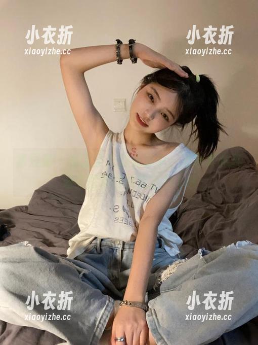 青豆客-莫雅淇 青豆客 - 在无圣光的光影中,发现莫雅淇油亮图集的独特魅力.txt