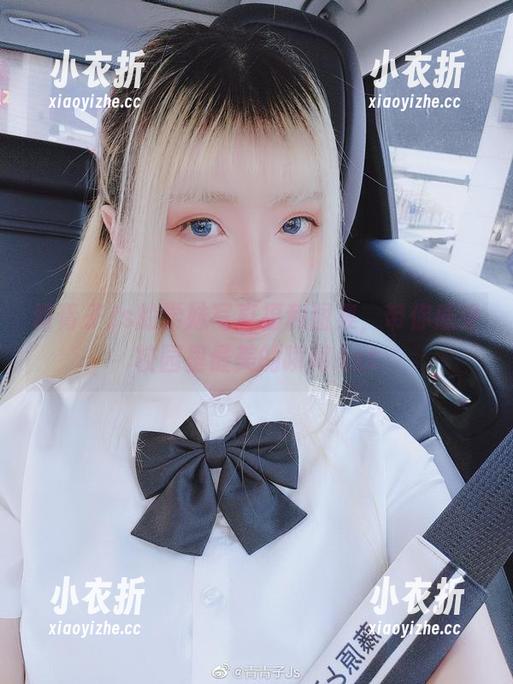 青青子Js的学妹写真福利图集，带你感受校园里最美的瞬间.txt