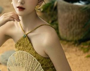 魅妍社 – 殊胜之美：小狐狸KathrynJK的私房原图展现灵动气质与迷人风情。.txt