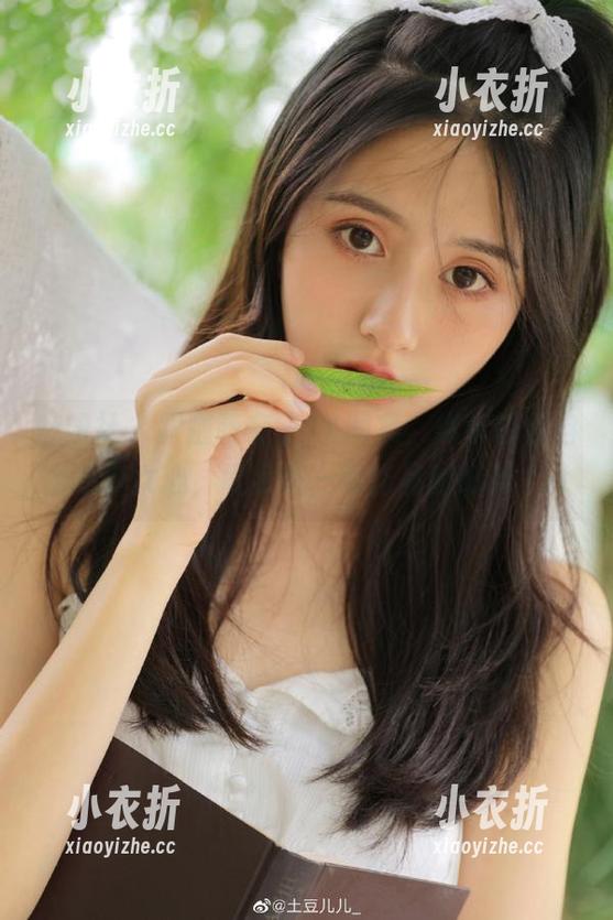 魅妍社 - 跟随萌奈子JK图集，纵享轻松自由的少女心，欣赏每一幅作品的细腻.txt