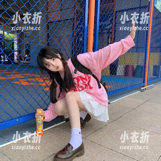 校园青春印记：黑猫猫ovo为你带来的美图分享，感受青春的气息.txt