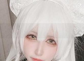 精选黑白御猫女仆的独特COS风格，尽显俏皮与优雅.txt