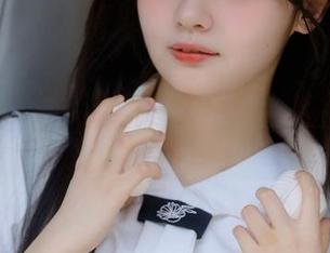 微密圈 – 黑饱宝眼镜全套图包：时尚与搞笑，双重享受，缺一不可！.txt